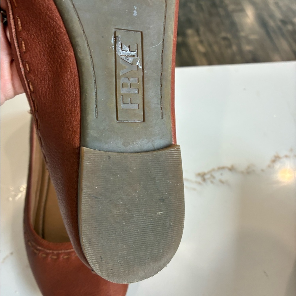 Frye brown leather ballet flats size 7 - Picture 2 of 3